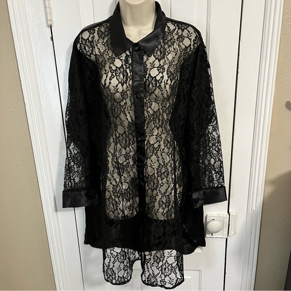 Victoria’s Secret Gold Label Deadstock Lace Black Button Front Blouse M/L P2